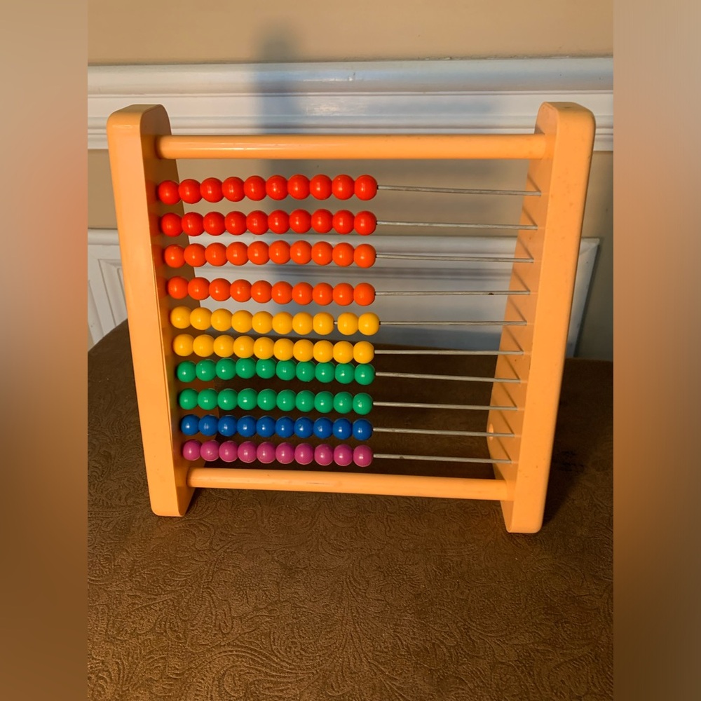 Abacus Math tool, featuring 10 rows of 10 easy-sliding beads! Great Condition!